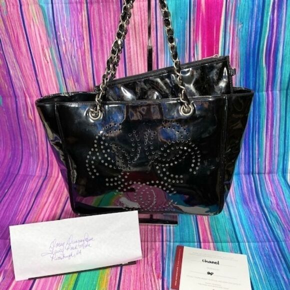 Chanel Patent Leather Chain Tote  and Pouch– “Pancing Triple Coco Mark” – Black - Picture 10 of 12
